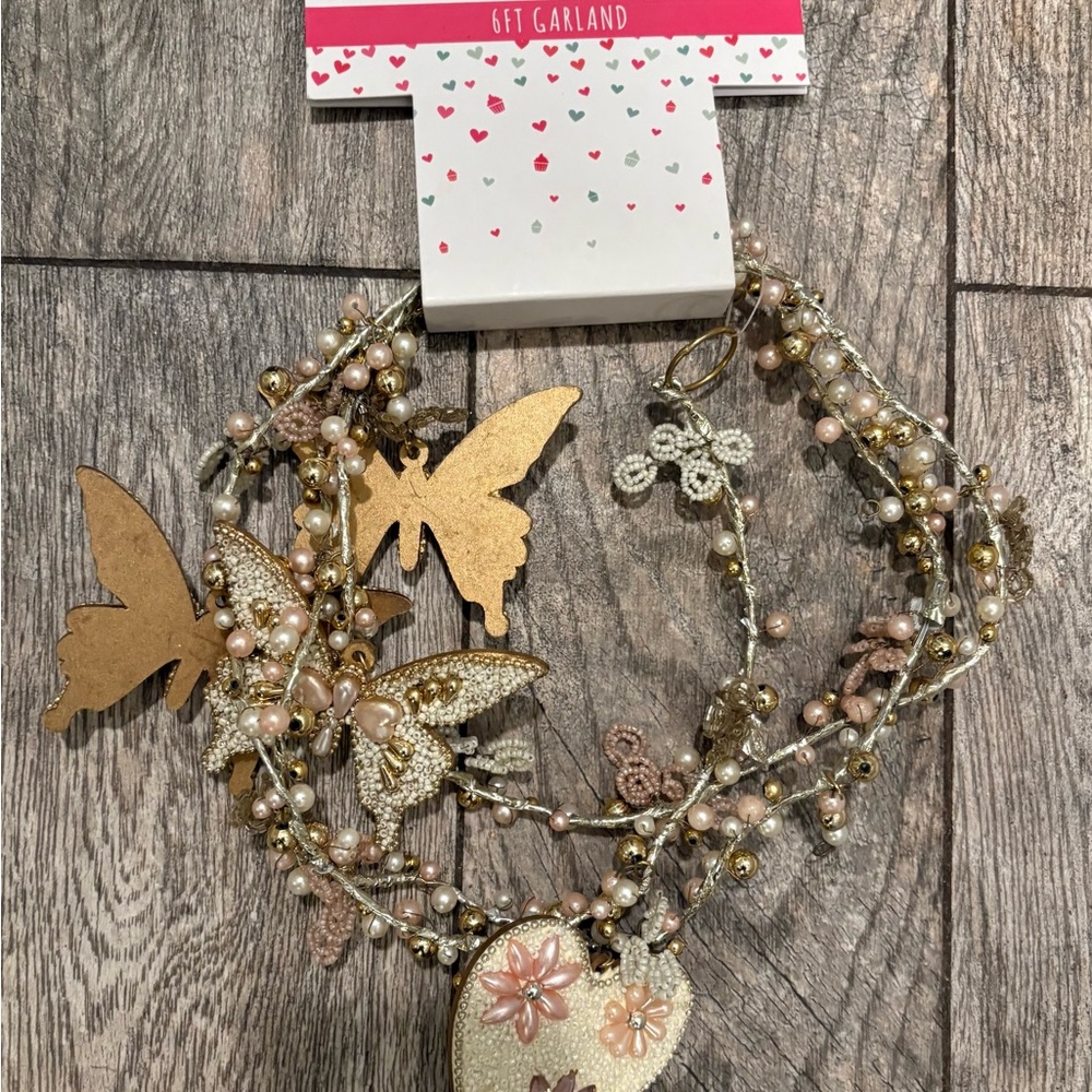 2  NWT Cupcake & Cashmere Heart Butterf Valentine Beaded Garland 6ft - Picture 4 of 6